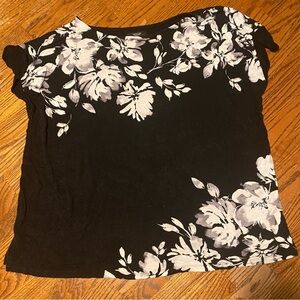 XL black and white floral top